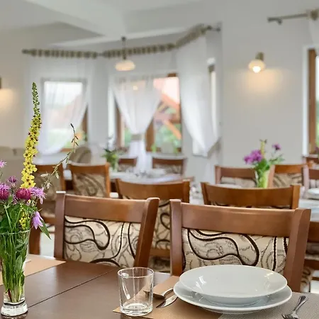 U Alicji I Jana Feriegård *